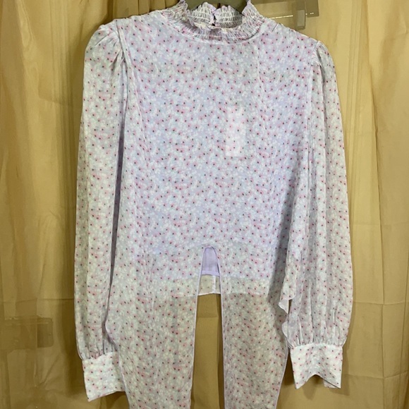 Top - Picture 2 of 5